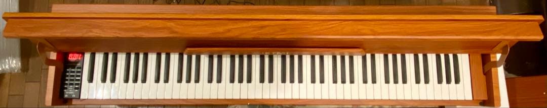 【新品 引き取り歓迎 配達も可】木製アップライト 多機能リアル電子ピアノ