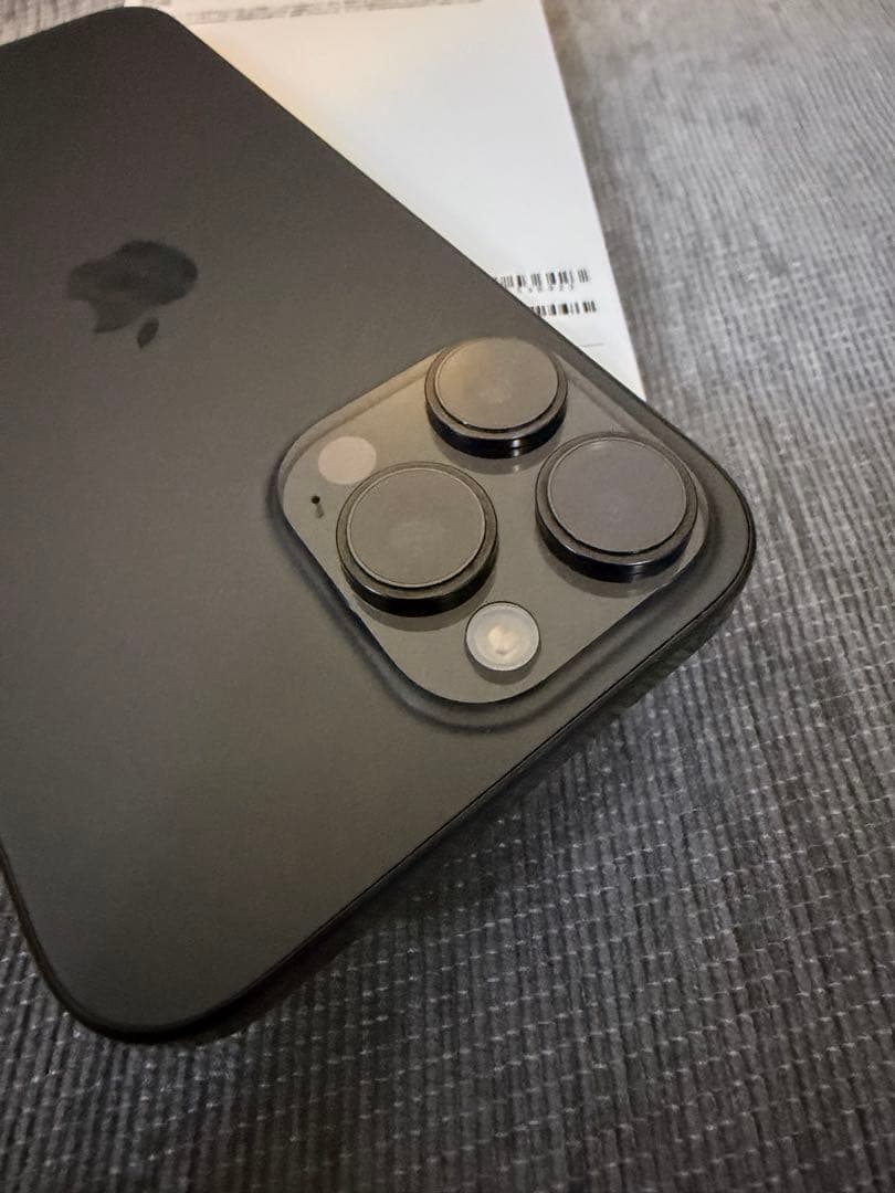 iPhone 16 Pro Max 256GB ブラックチタニウム　SIMフリー