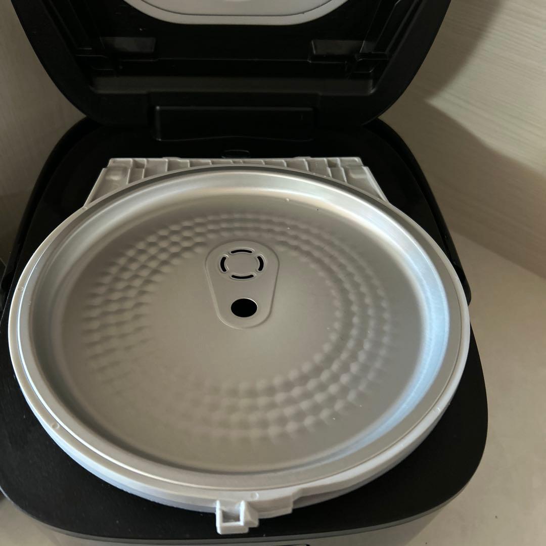 タカ様 パナソニック 炊飯器 5.5合 IH式 備長炭釜 ブラック SR-CFE