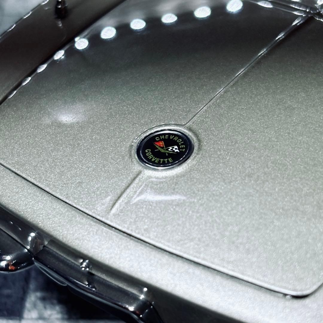 1/18 AUTOart シボレー コルベット 1962 ハーベストゴールド