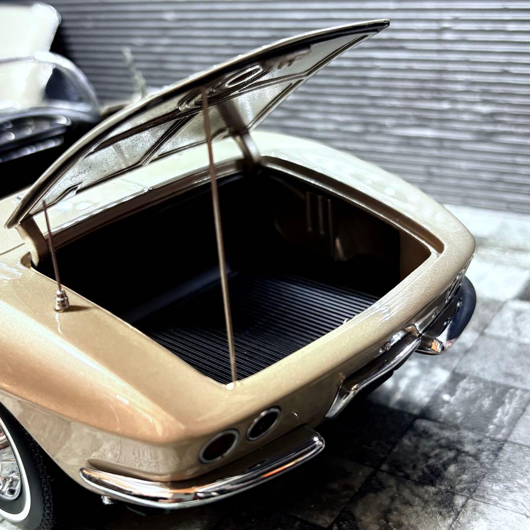 1/18 AUTOart シボレー コルベット 1962 ハーベストゴールド