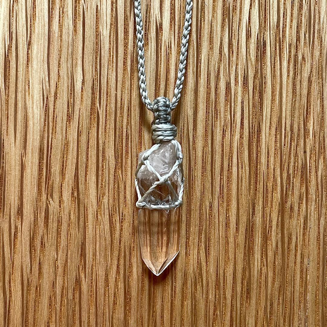 ヒマラヤ水晶 マカルー産 ＊ マクラメペンダント ネックレス ④