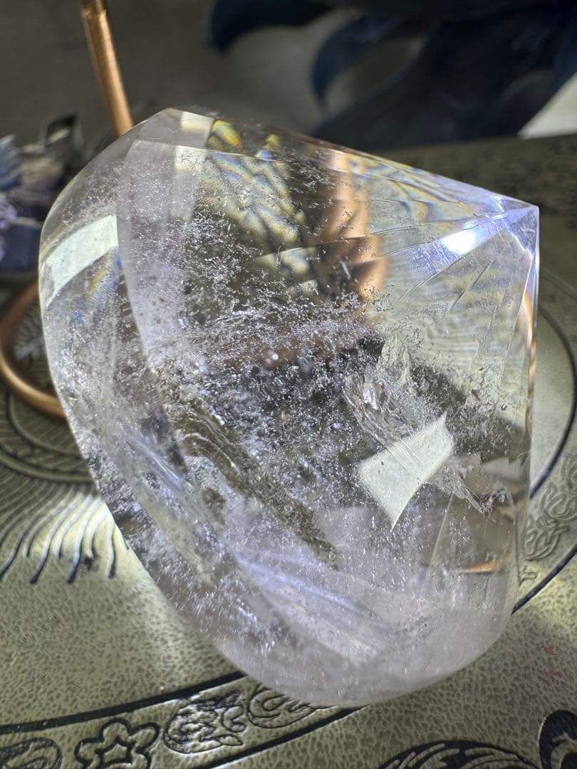 レムリアンシード　アシンメトリー　ダイヤモンド　プリズムカット　スタンド付き