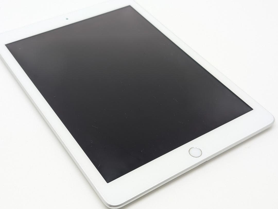 Pad（第5世代）Wi-Fi + Cellular：A1823