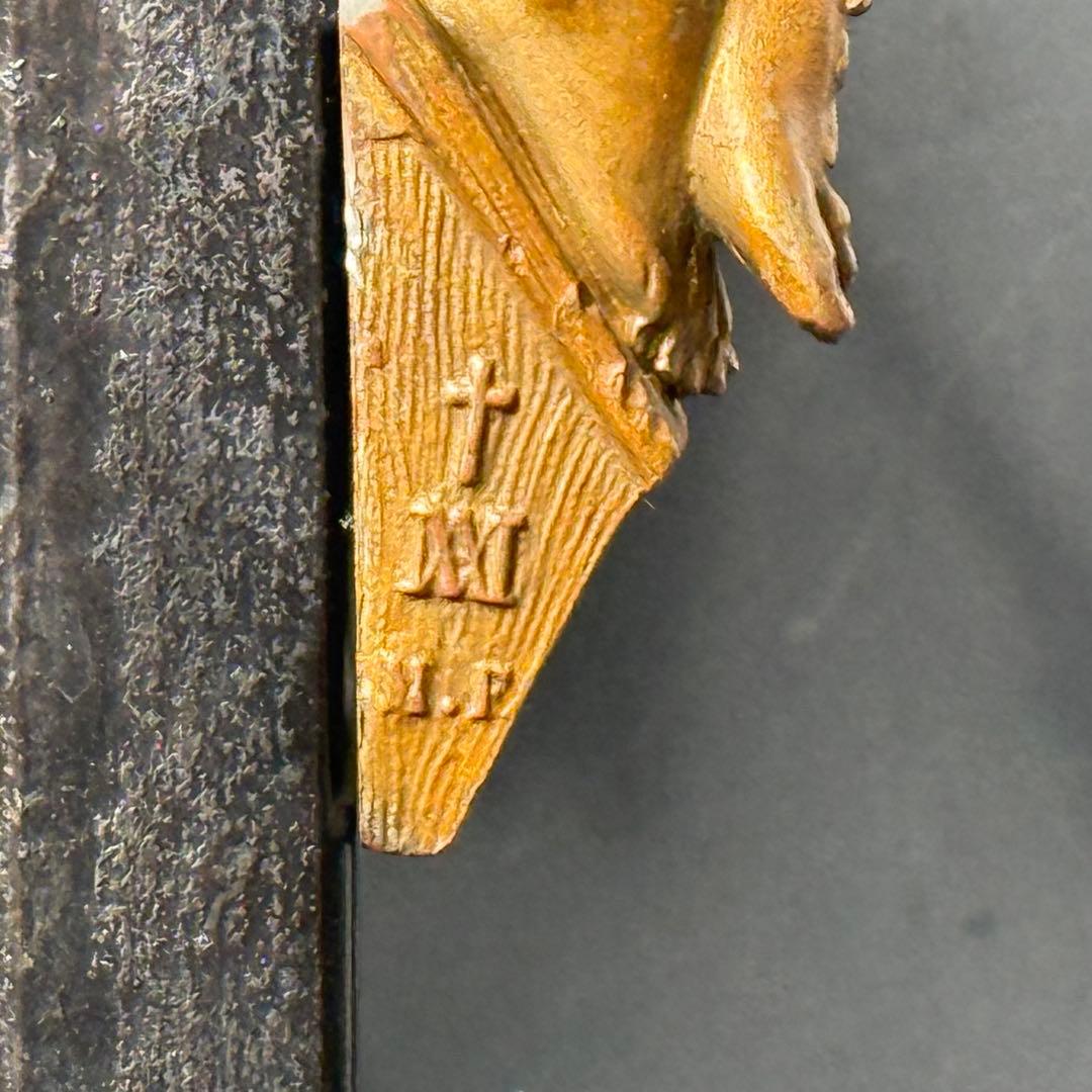 チェコ・プラハ蚤の市購入 キリスト磔刑像 メタル十字架 IHS刻印 金属製