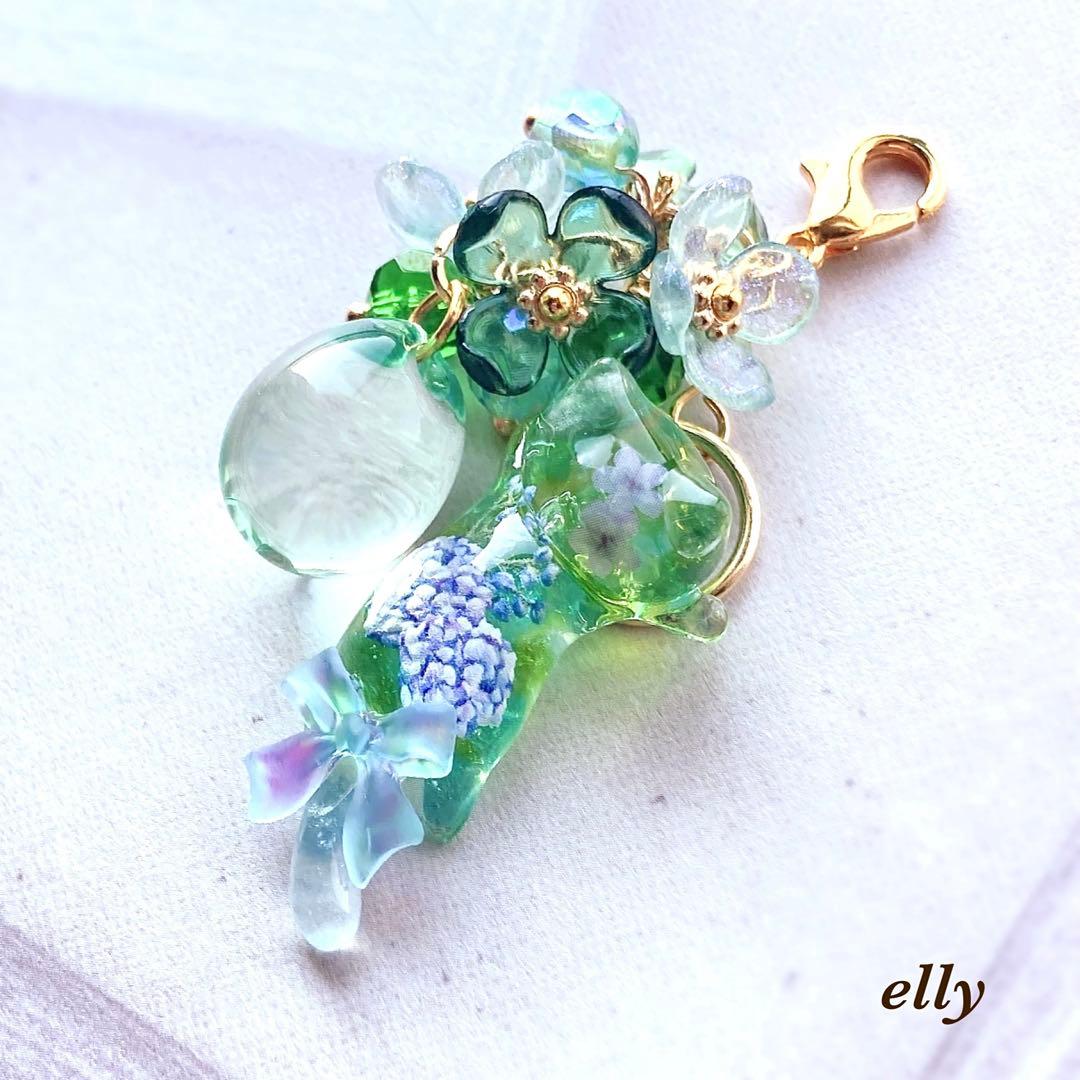 【sawasawa様】1341.天然石　琉球ガラス　紫陽花　じゃれ猫　レジン