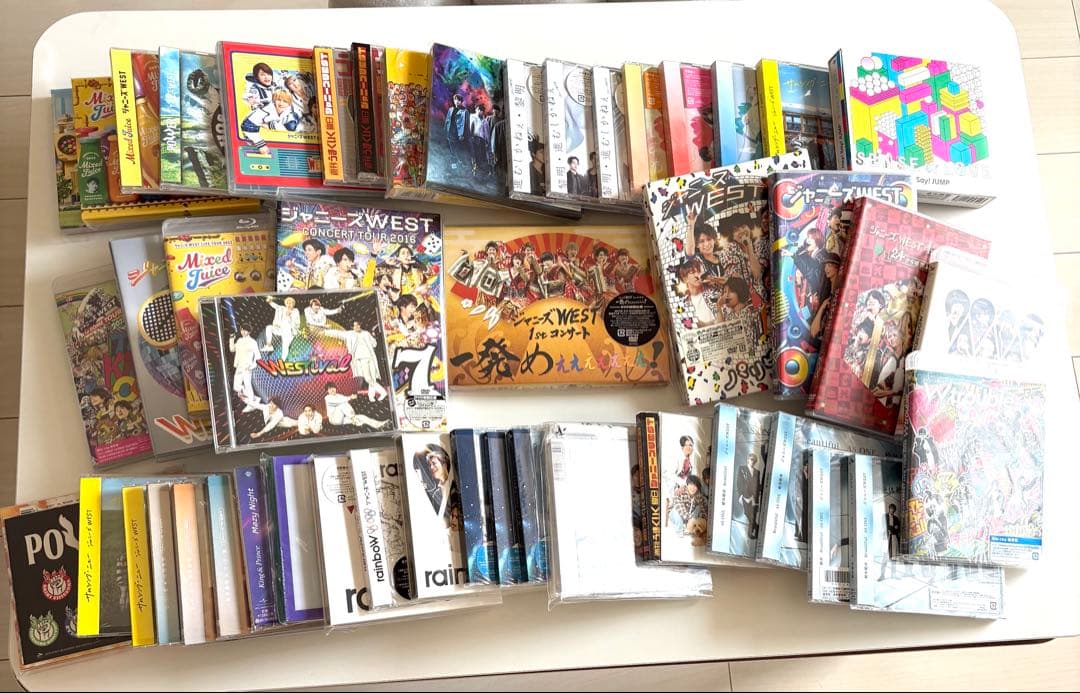 WEST.（ジャニーズWEST ）グッズ　まとめ売り　ペンラ、うちわ、CD他色々