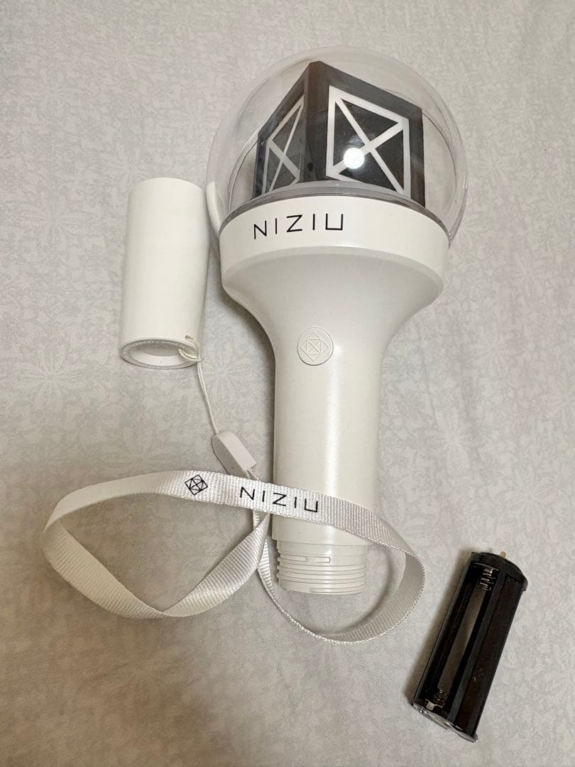 NiziU ペンライト　送料込み
