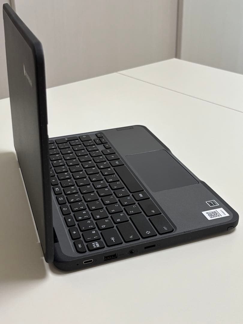 Lenovo 300e Chromebook Gen3 SIMスロット付