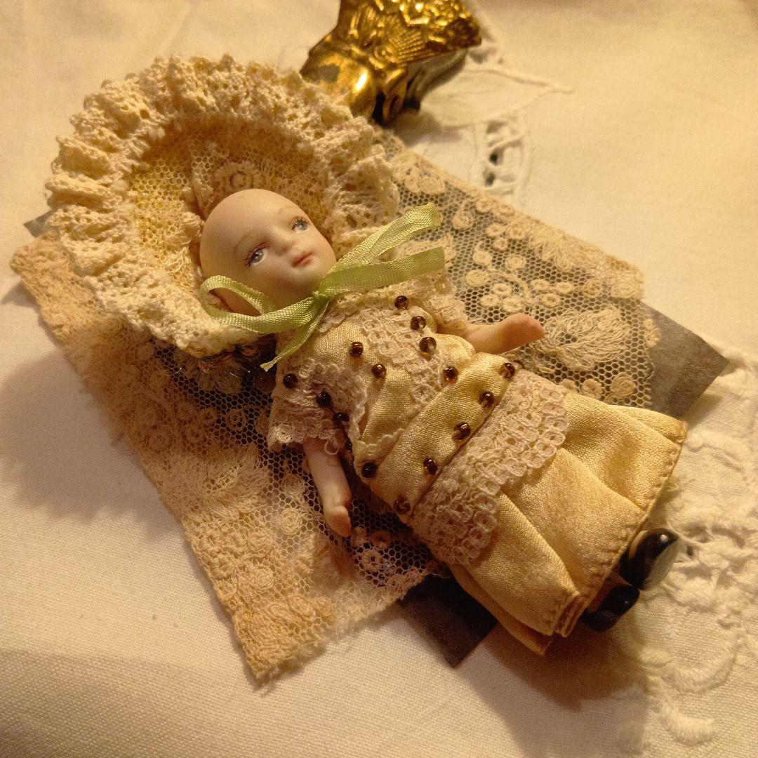 ♥ボンネットと衣装が素敵なヴィンテージビスクドール　ミニョネット♥