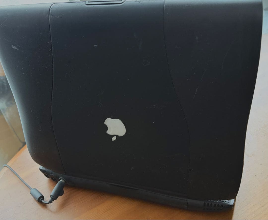 Apple PowerBook G3 ブラック　貴重　OS9.2立ち上がります