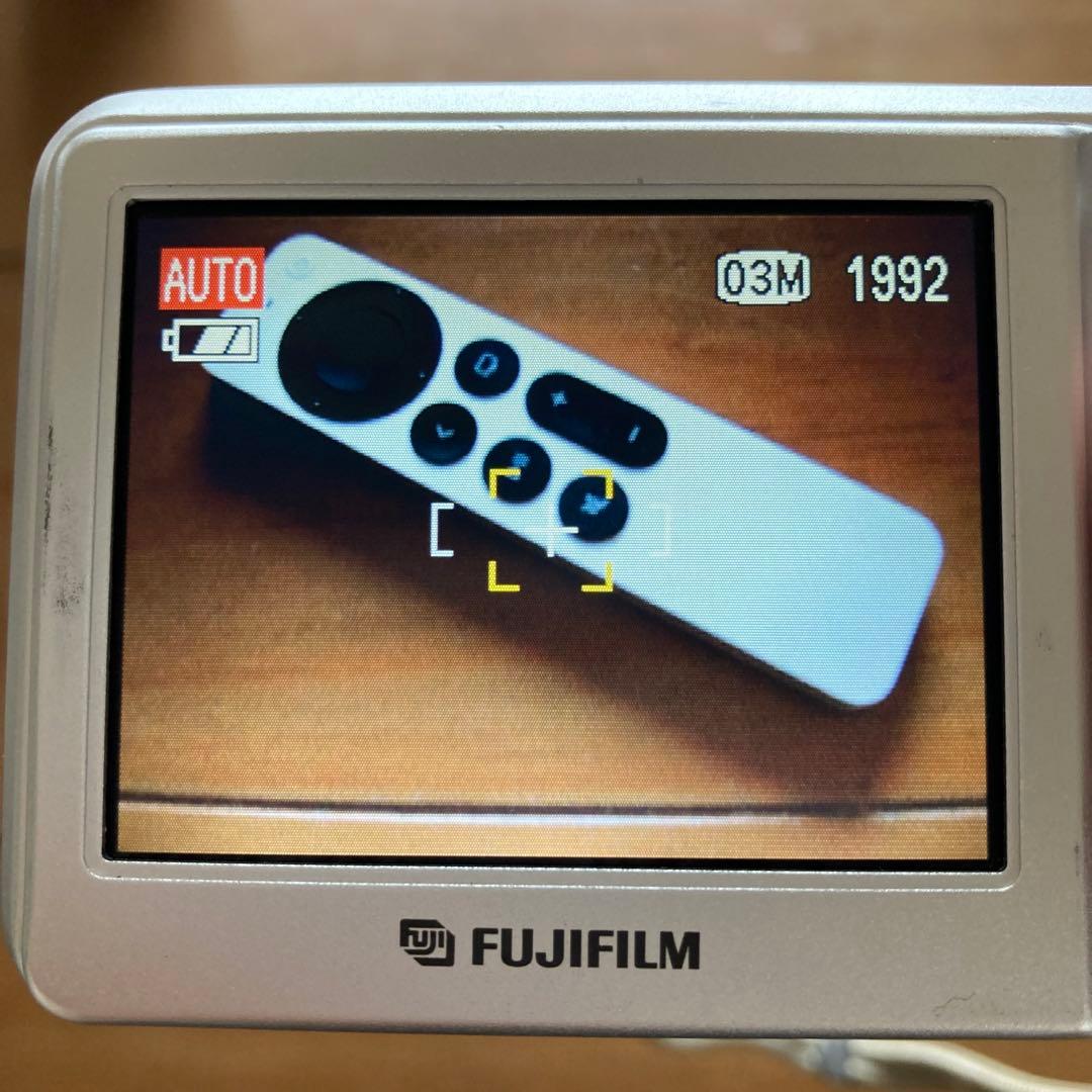 【作例あり】FUJIFILM finepix F30 CCDセンサー