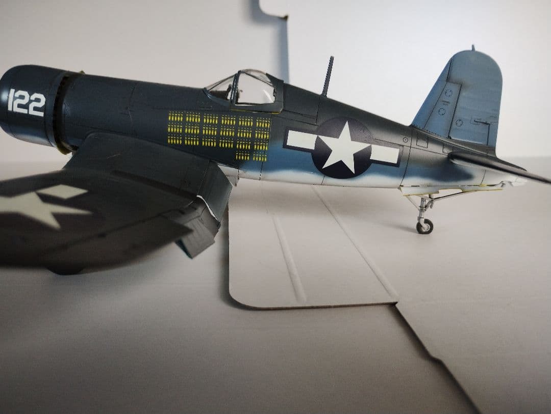 プラモデル完成機　1/48　F4Uコルセア