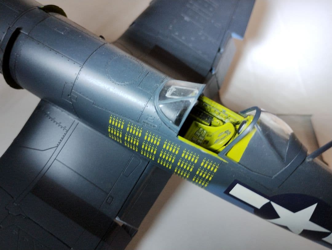プラモデル完成機　1/48　F4Uコルセア