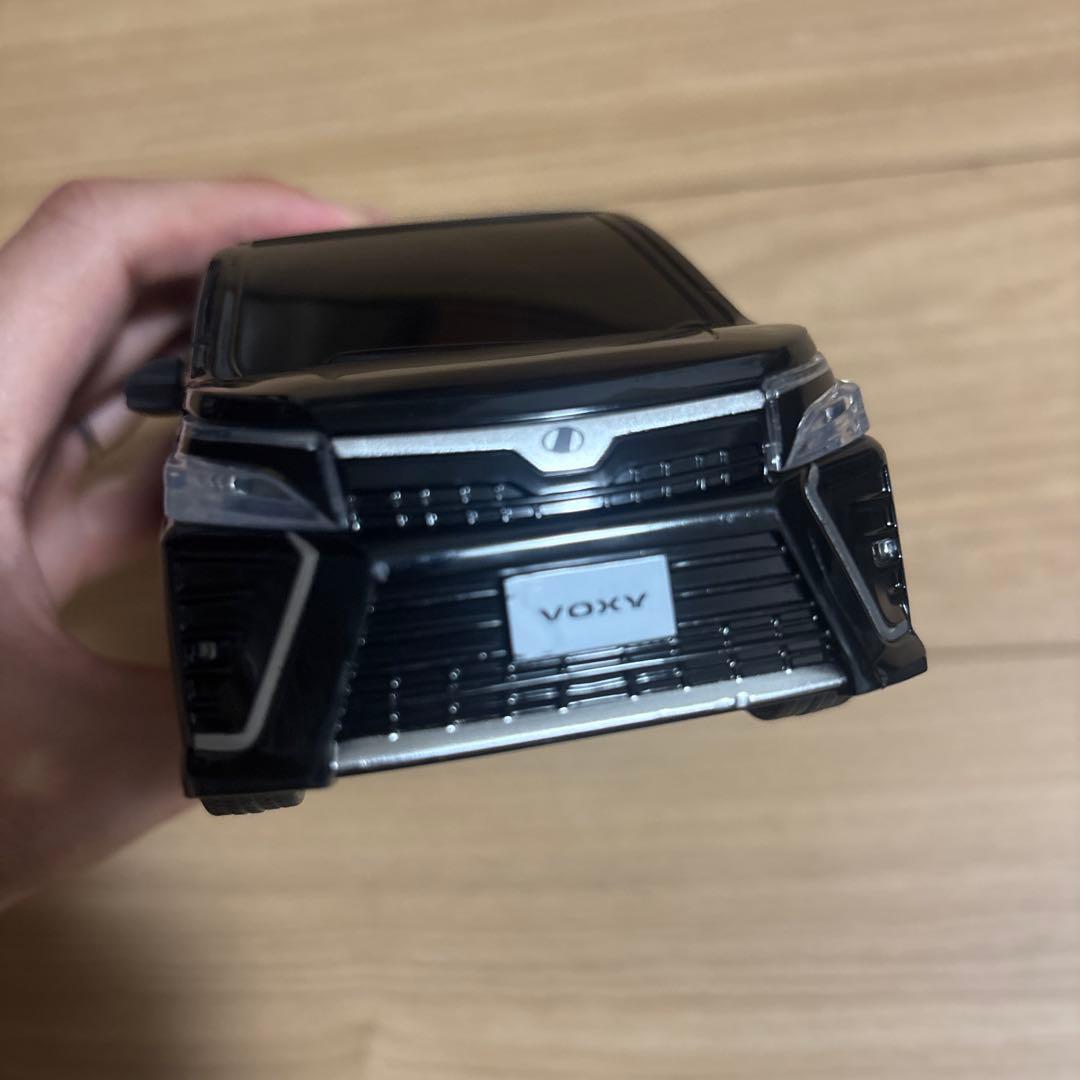 TOYOTAヴォクシーラジコンカー　ジャンク品