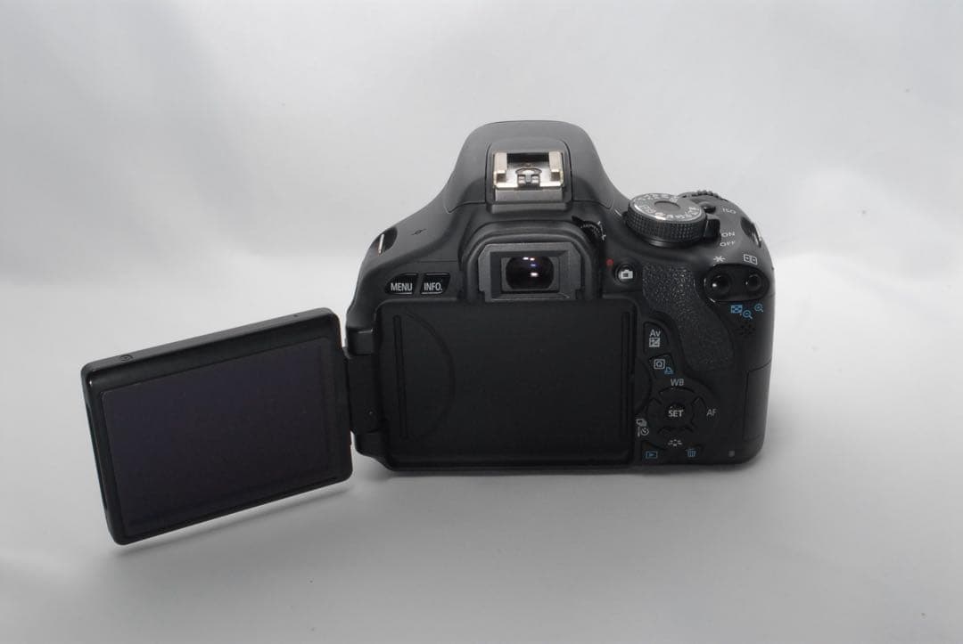 キャノン　Kiss X5☆一眼レフカメラ☆入門モデル⭐︎カメラデビューに⭐︎