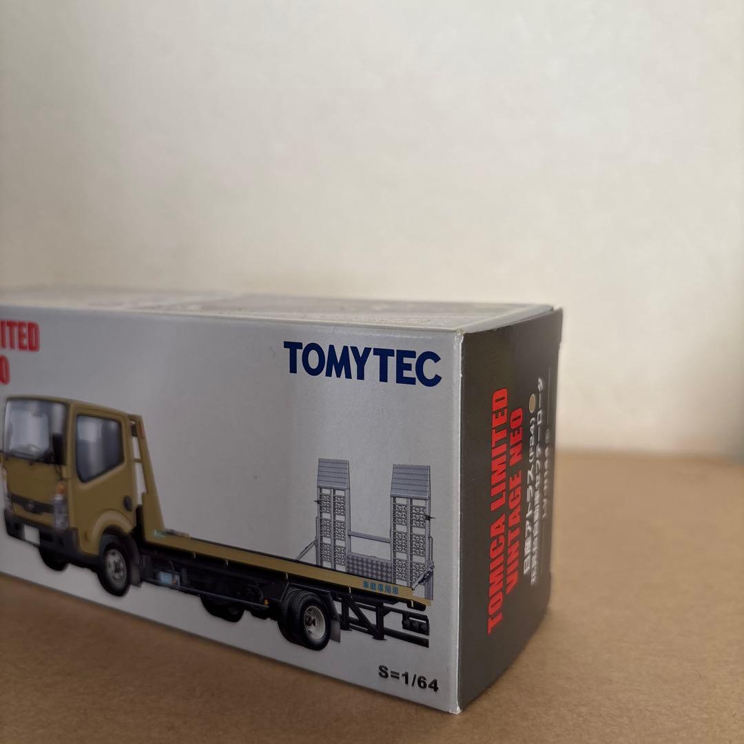 トミカ リミテッド ヴィンテージ ネオ　日産アトラス 花見台自動車 144c