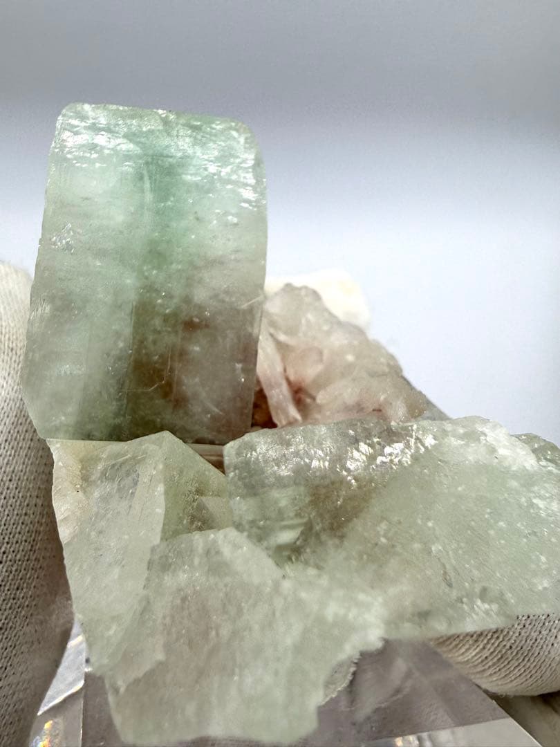 キューブ　グリーン　アポフィライト　原石　鉱物　標本　天然石　石