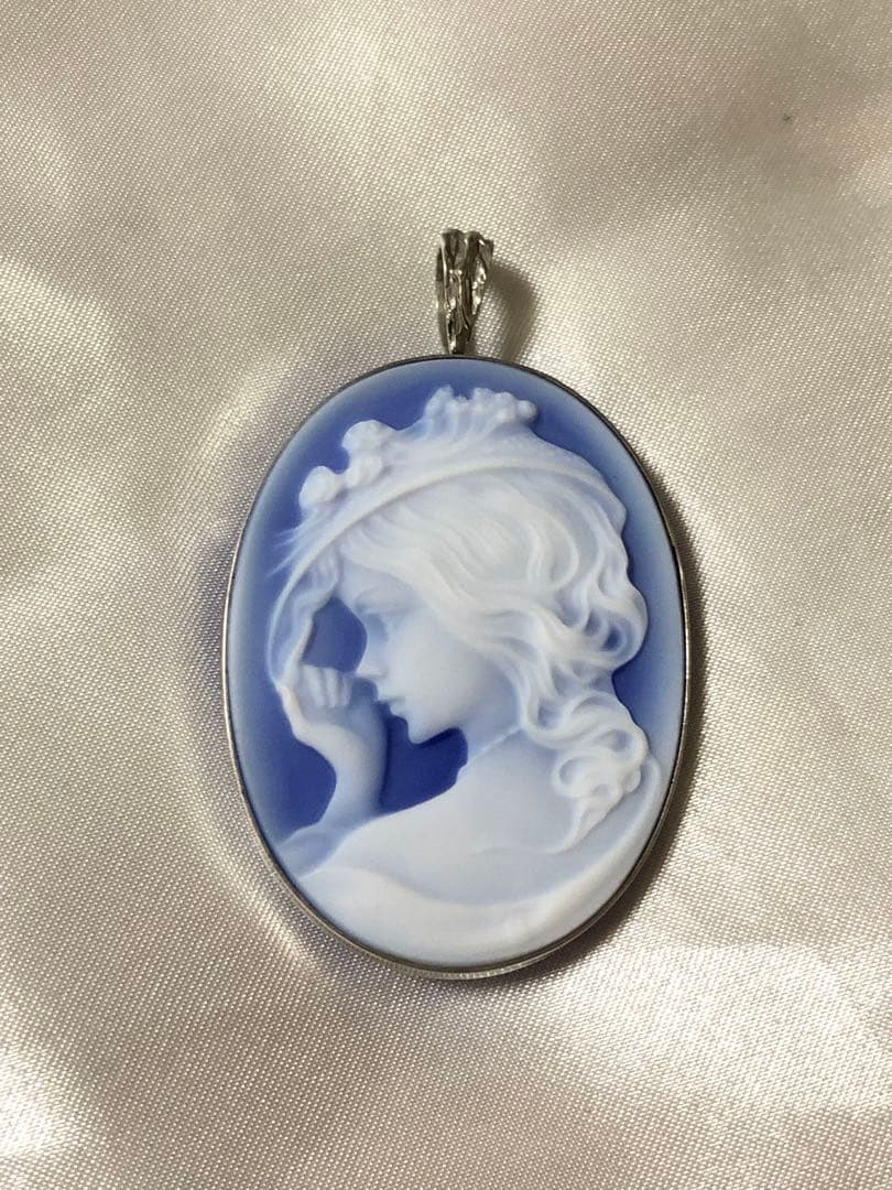 カメオペンダント/ブローチ 18K WG