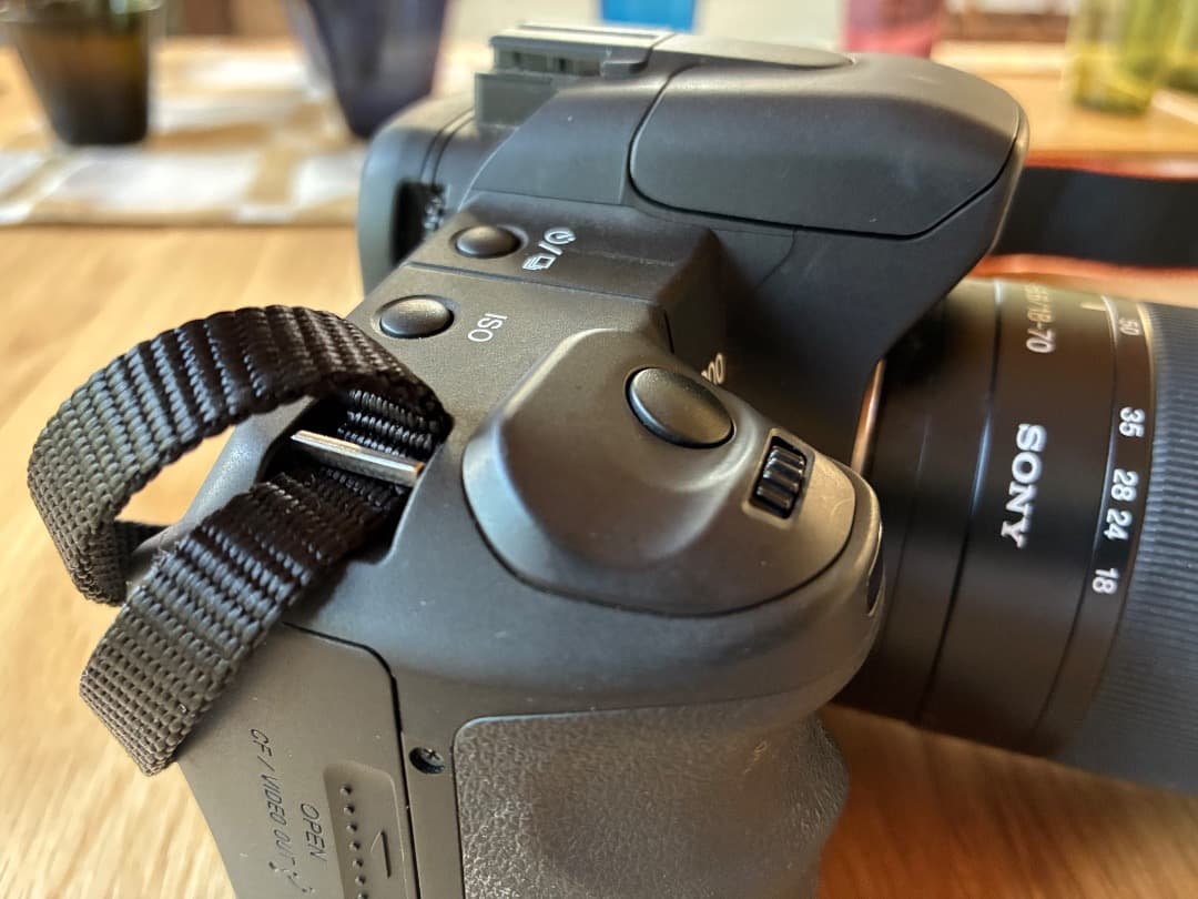 Sony α200 デジタル一眼レフカメラ