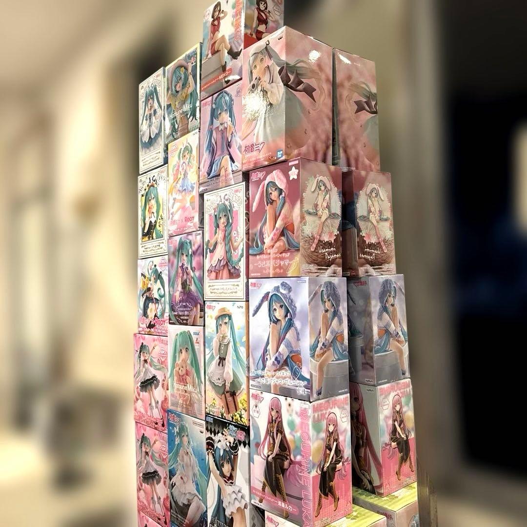 クリスマス1日間限定SALE！フィギュア 初音ミク 巡音ルカ 他… まとめ売り