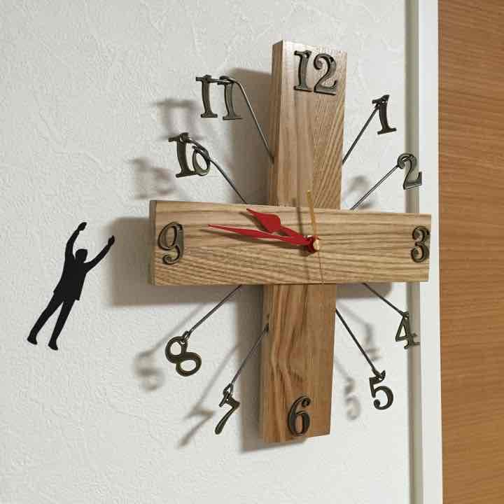 ブラブラ壁掛け時計