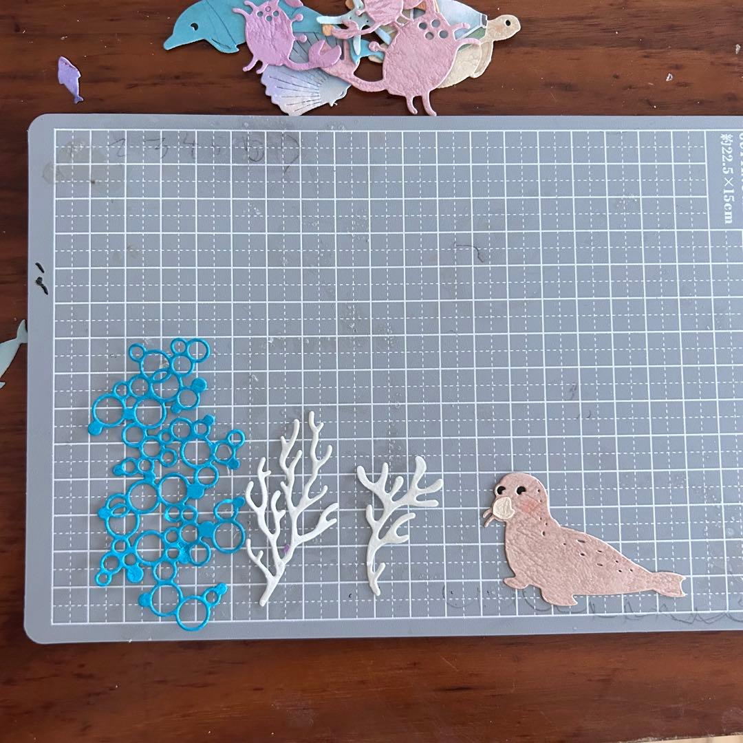 大きい　海の生き物　ペーパークラフト　ダイカット アルバム素材　色紙素材