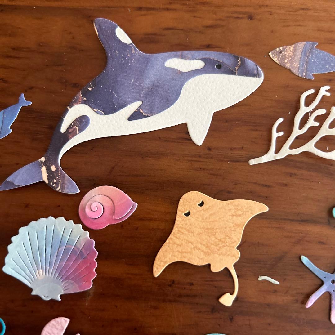 大きい　海の生き物　ペーパークラフト　ダイカット アルバム素材　色紙素材