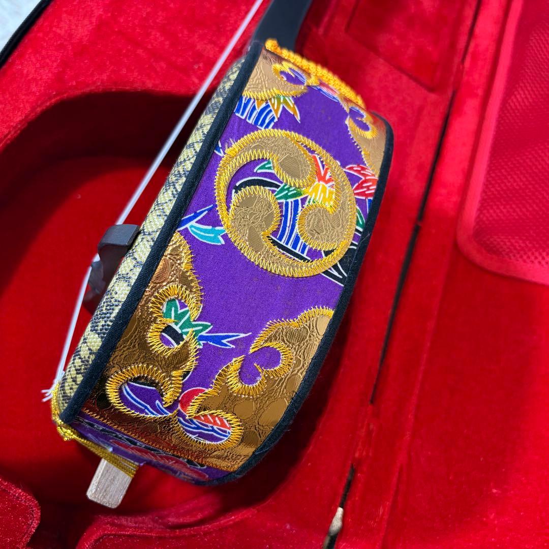 【極美品】沖縄三線　真壁型 合皮 人工皮 セミハードケース付 付属品多数