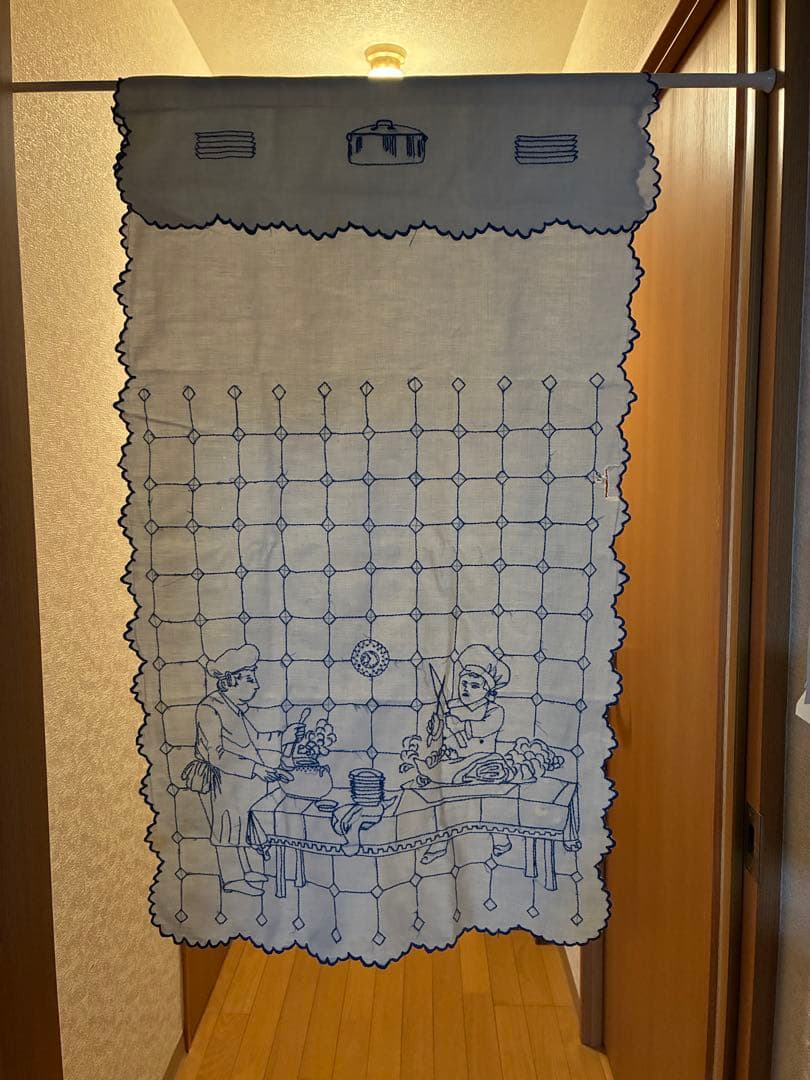 フランス ヴィンテージ 手刺繍シェフのキッチン図ブルーワーク 1930〜50年代