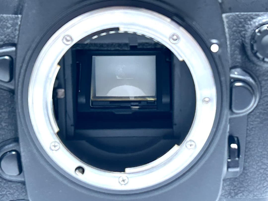 デジタルカメラ Nikon D200 & AF-S DX NIKKOR 35mm f/1.8G