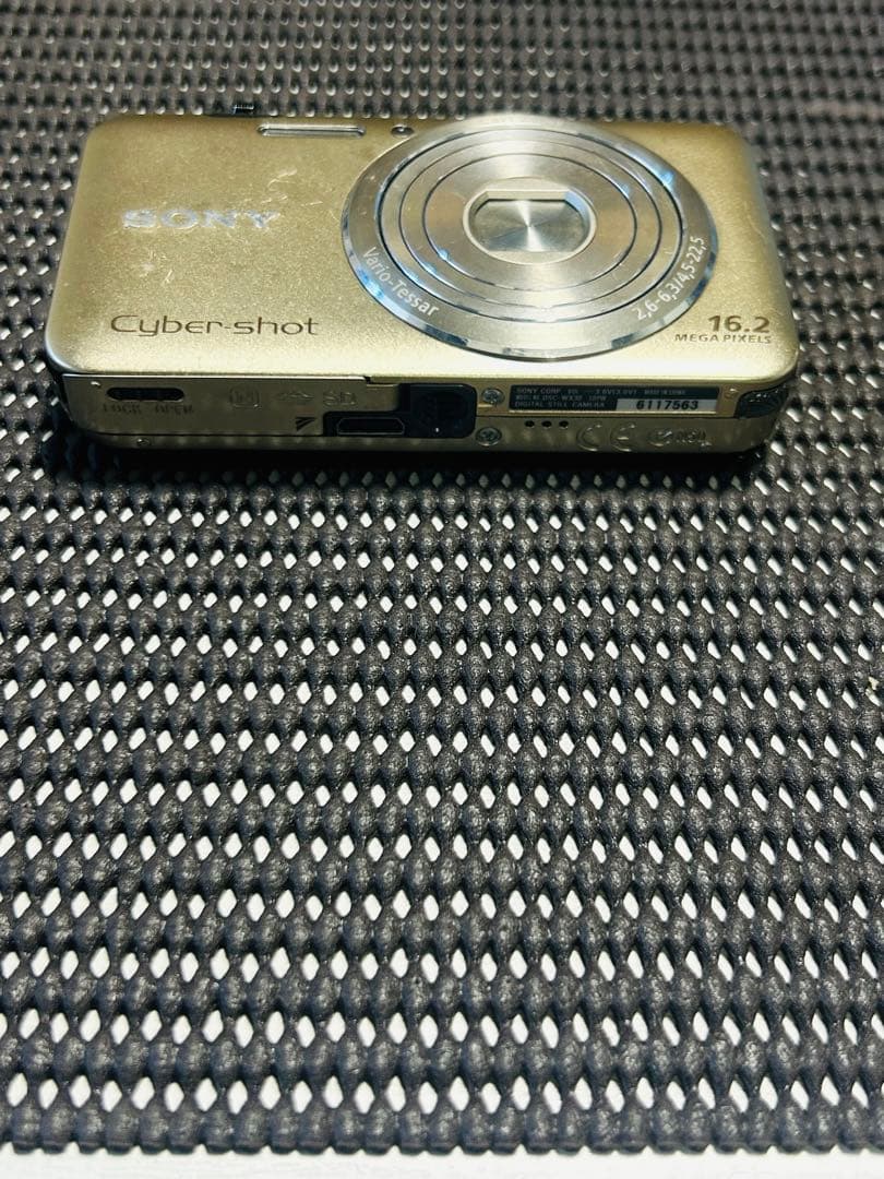 デジタルカメラ Sony Cyber-shot DSC-WX30 16.2MP