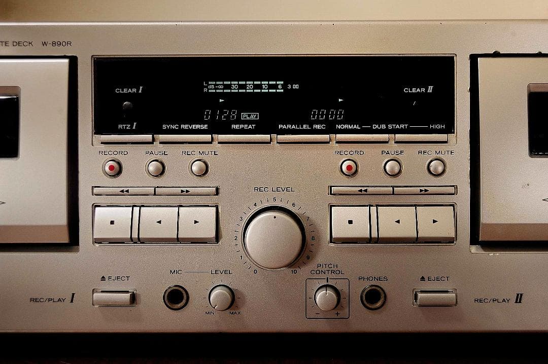 ★TEAC DOUBLE CASSETTE DECK W-890R ♪