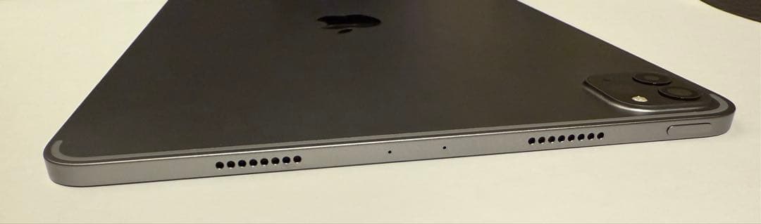 11インチiPad Pro(第4世代)Wi-Fi 128GB スペースグレイ