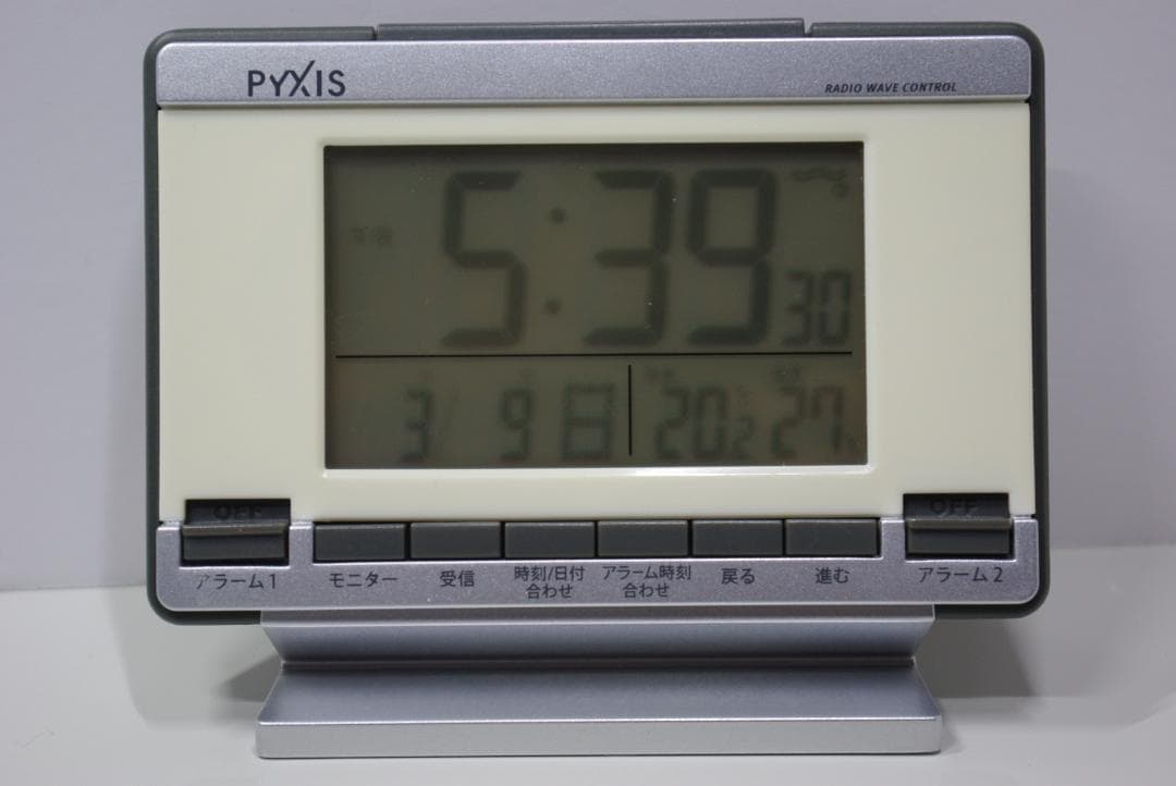 ゆ*ー様 ペンタックス デジタル一眼レフ K-m とDA 18-55mm レンズ