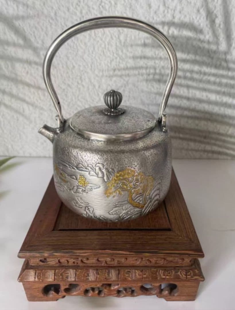 銀製彫刻ポット 中型