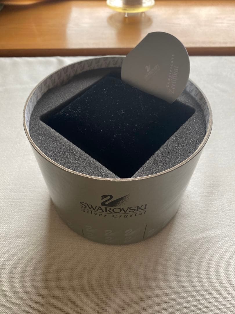 スワロフスキー ダイヤモンド型置物 大型（8cm径）保証書・座布団付