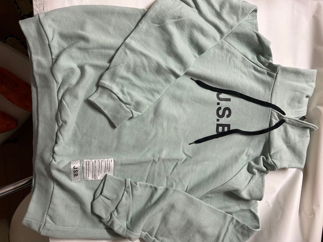 J.S.B. フード付きスウェット （color）Olive