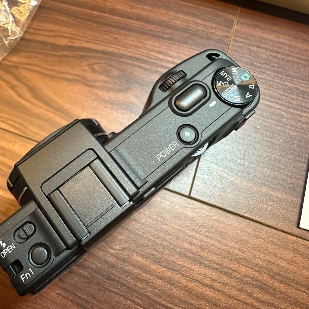 RICOH GX200 デジカメ 新品未使用 2415