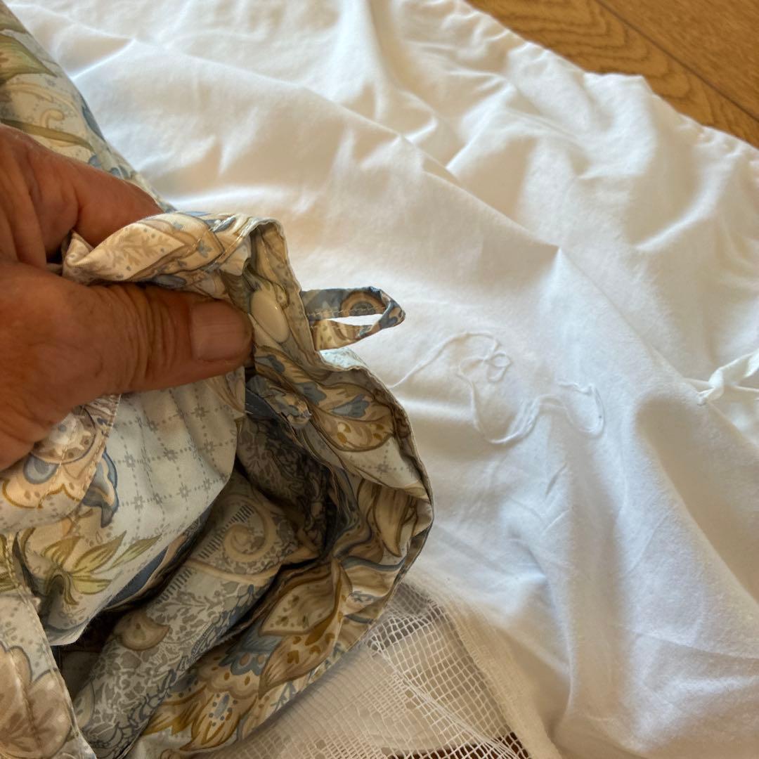 ❷フランスベッド羽毛掛けダブル布団０.４キロ