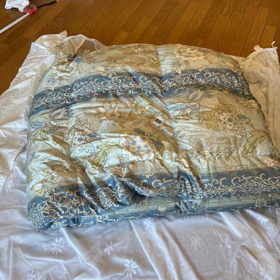 ❷フランスベッド羽毛掛けダブル布団０.４キロ