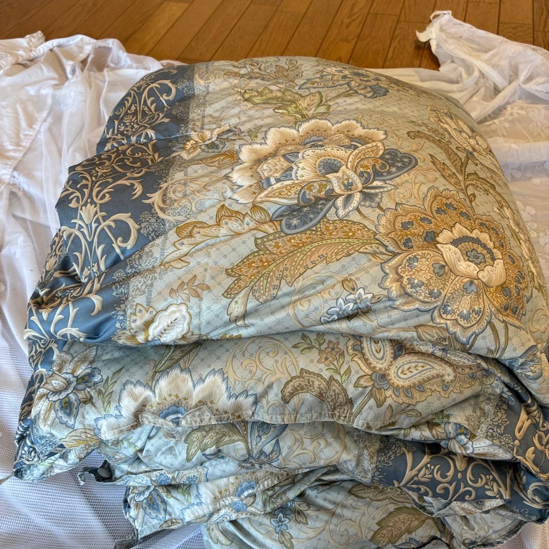 ❷フランスベッド羽毛掛けダブル布団０.４キロ