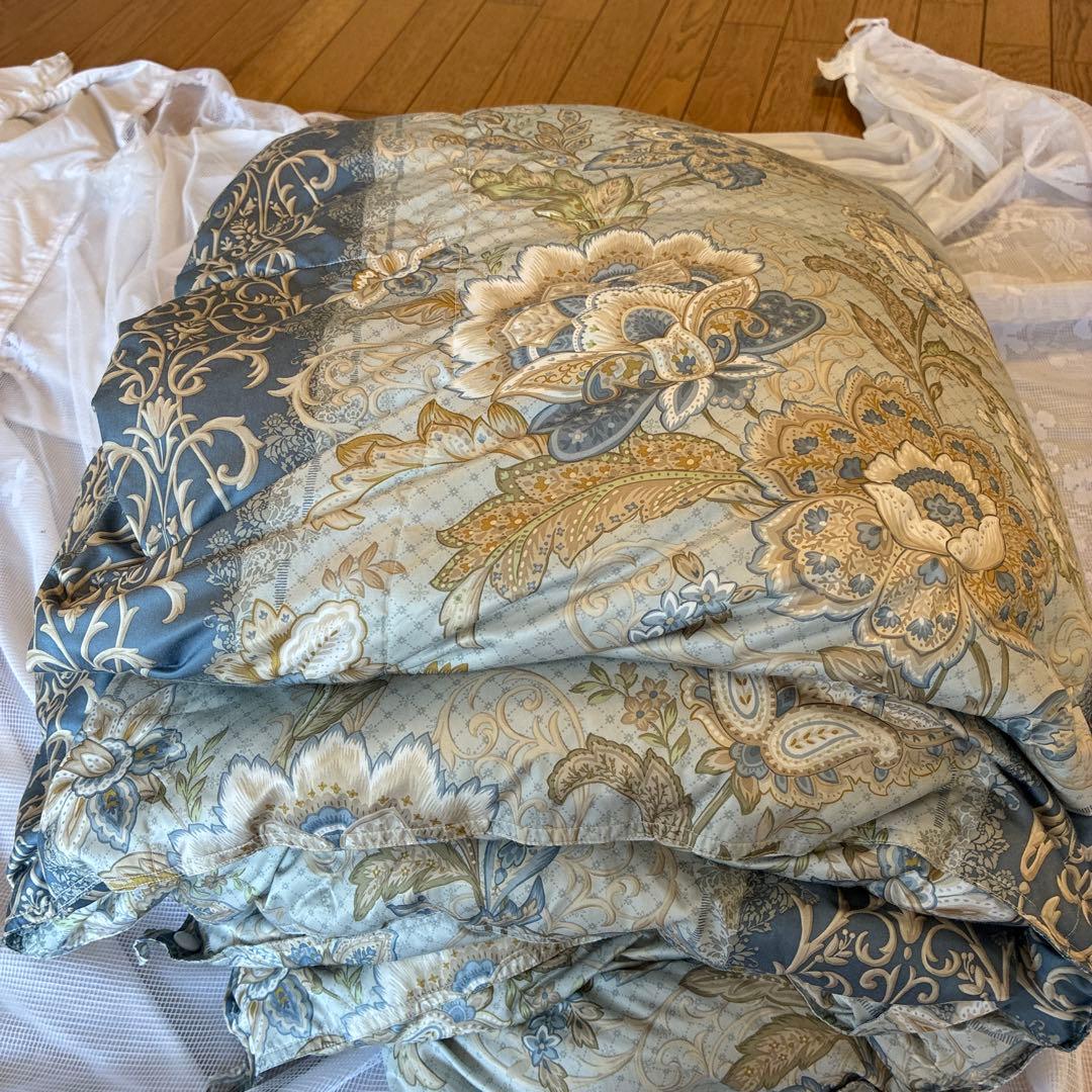 ❷フランスベッド羽毛掛けダブル布団０.４キロ