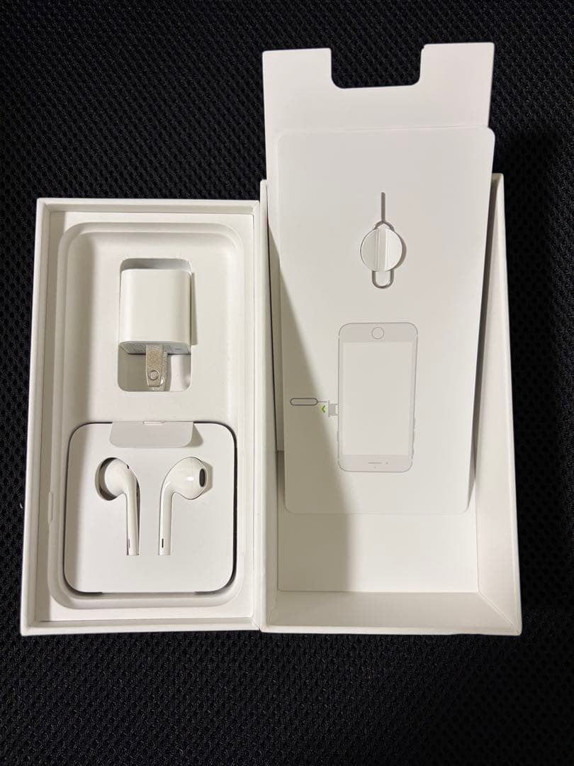 iPhone 7 32GB SIMフリーブラック 本体 付属品付き