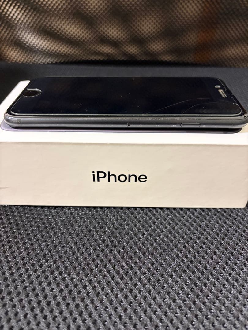 iPhone 7 32GB SIMフリーブラック 本体 付属品付き