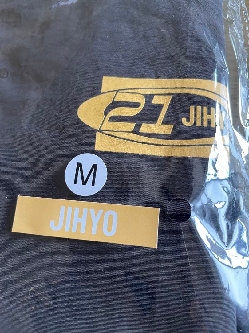 TWICE ウィンドブレーカー MサイズJIHYO ジヒョ ウィンブレ