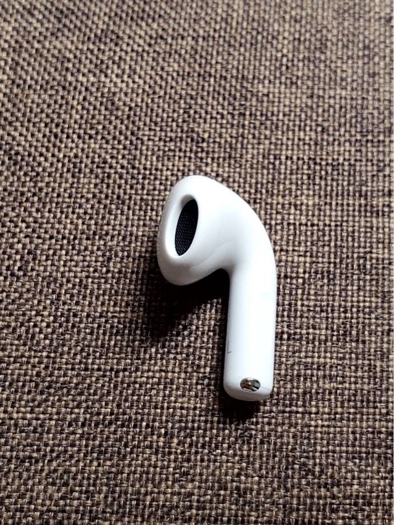 Apple AirPods 4世代 片耳 L 片方 左耳 708