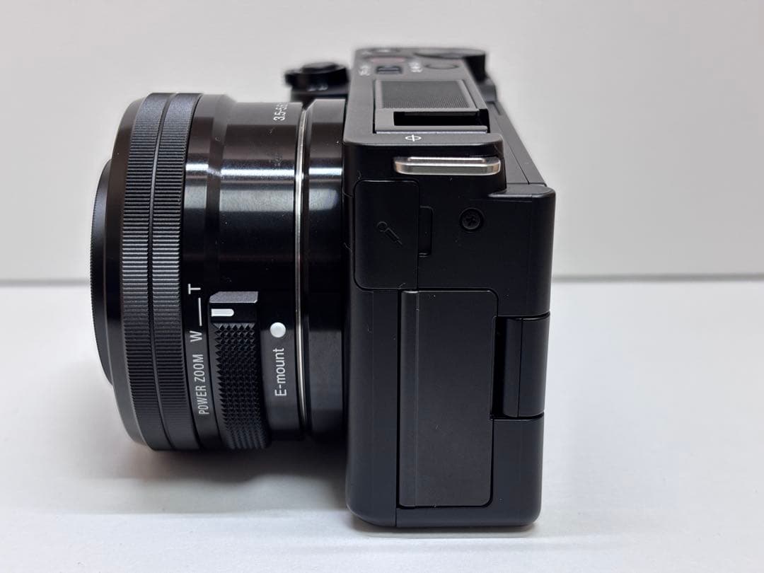 SONY デジタル一眼カメラ ZV-E10 超美品 SD付属 保証期間内！
