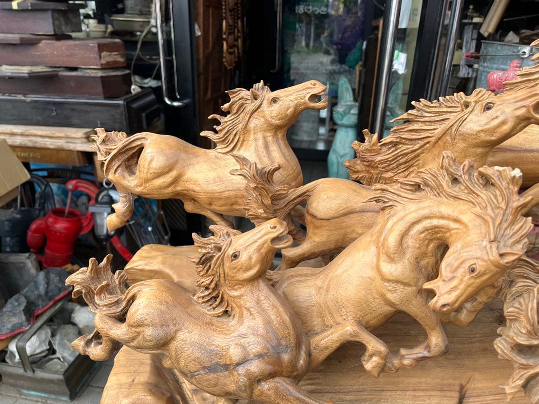 馬の木彫り、木彫り馬、特大95センチ馬群、特大木彫り馬群、９頭の馬、一刀彫り馬群