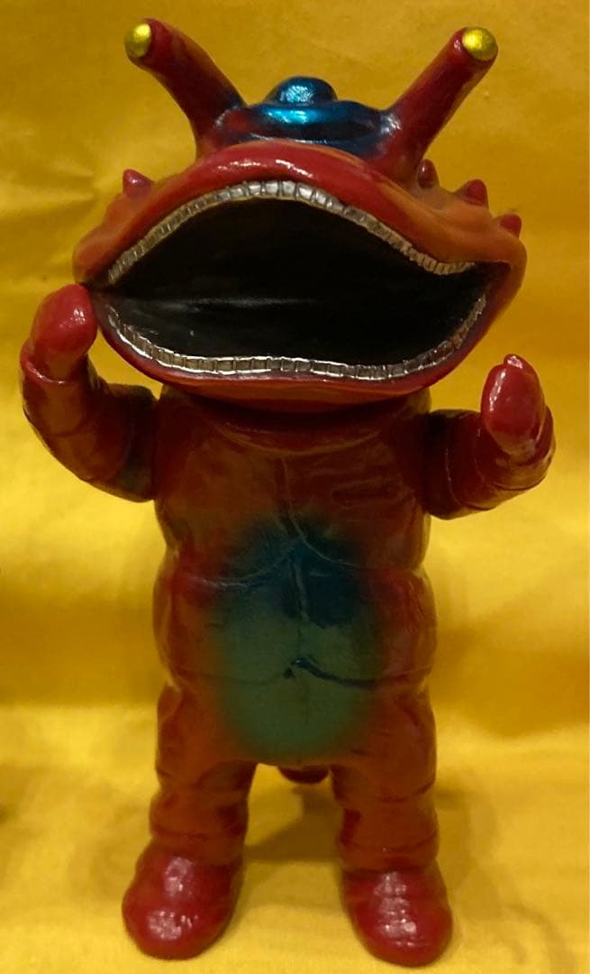 サンガッツ本舗　カネゴン （レッドマン版）ソフビ　未開封新品 最終価格